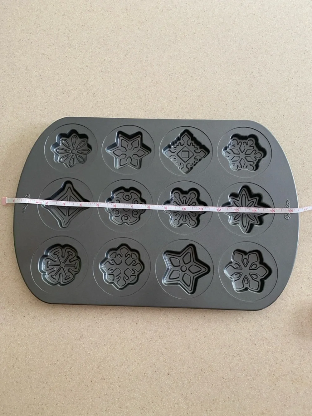 Wilton Gray Nonstick Decorative Holiday Cookie, candy or chocolate Mold Pan